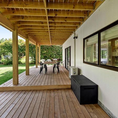 Waitahanui Lake House - Lake Taupo Holiday Home Esterno foto
