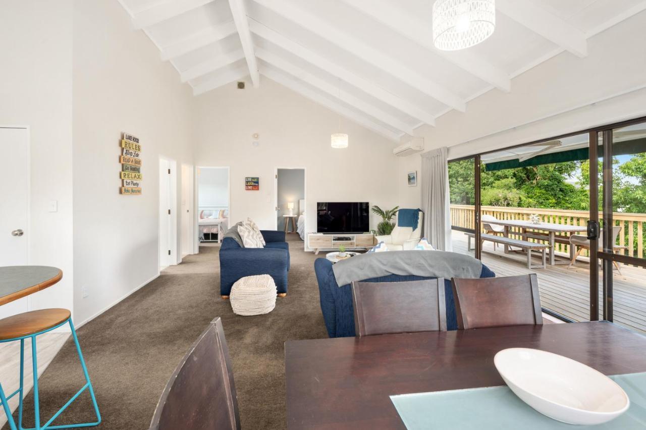 Waitahanui Lake House - Lake Taupo Holiday Home Esterno foto