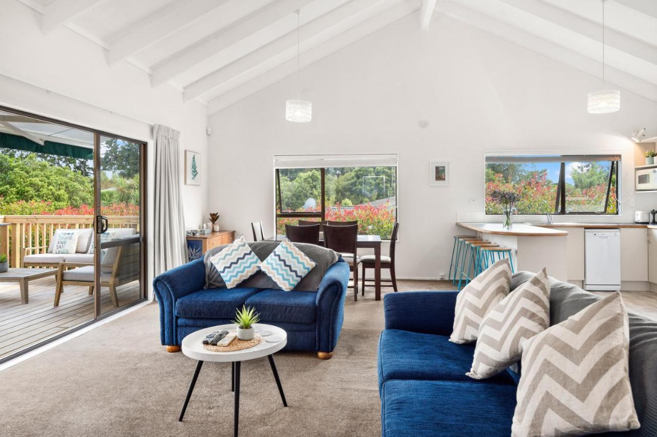 Waitahanui Lake House - Lake Taupo Holiday Home Esterno foto