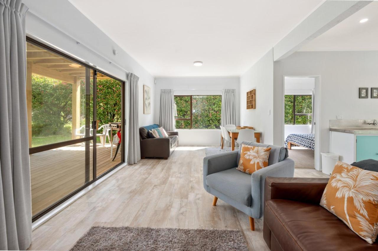 Waitahanui Lake House - Lake Taupo Holiday Home Esterno foto