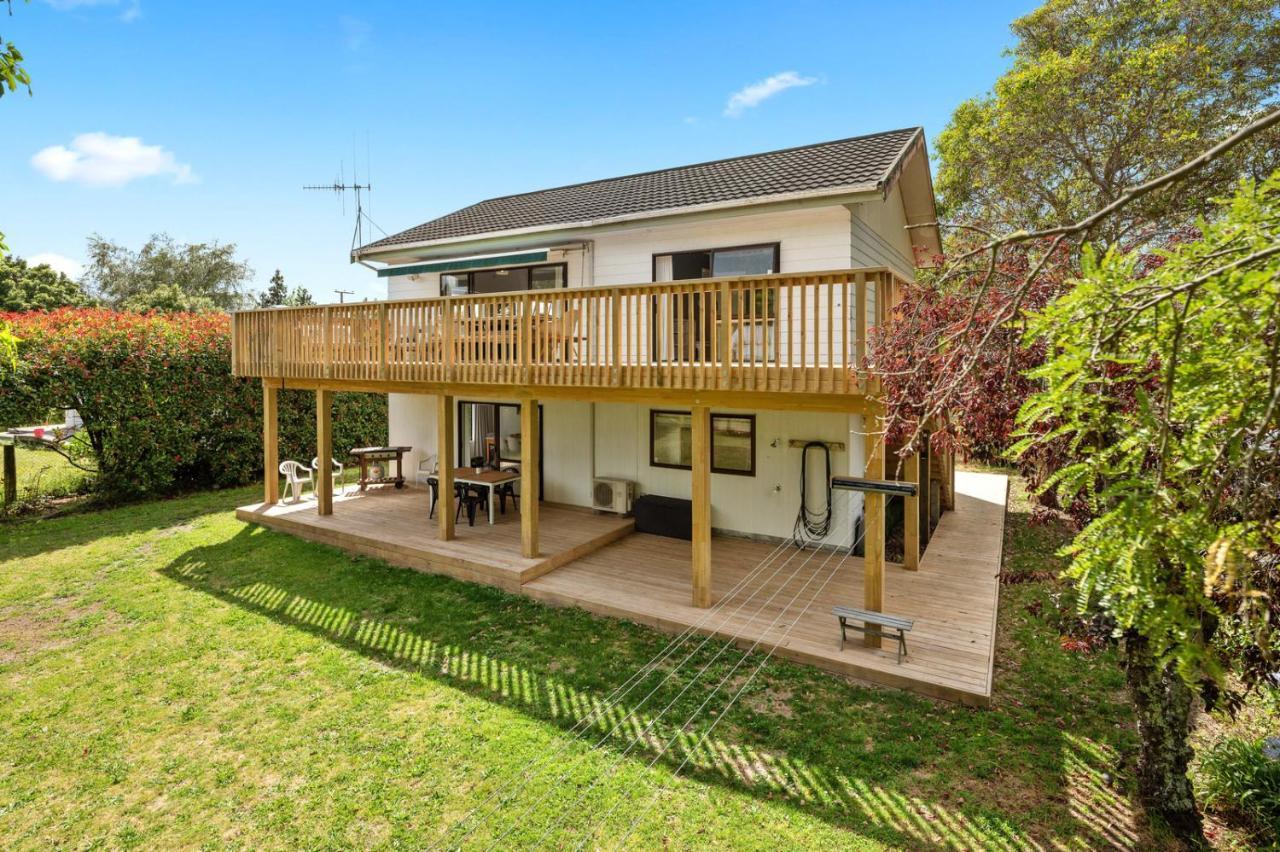 Waitahanui Lake House - Lake Taupo Holiday Home Esterno foto