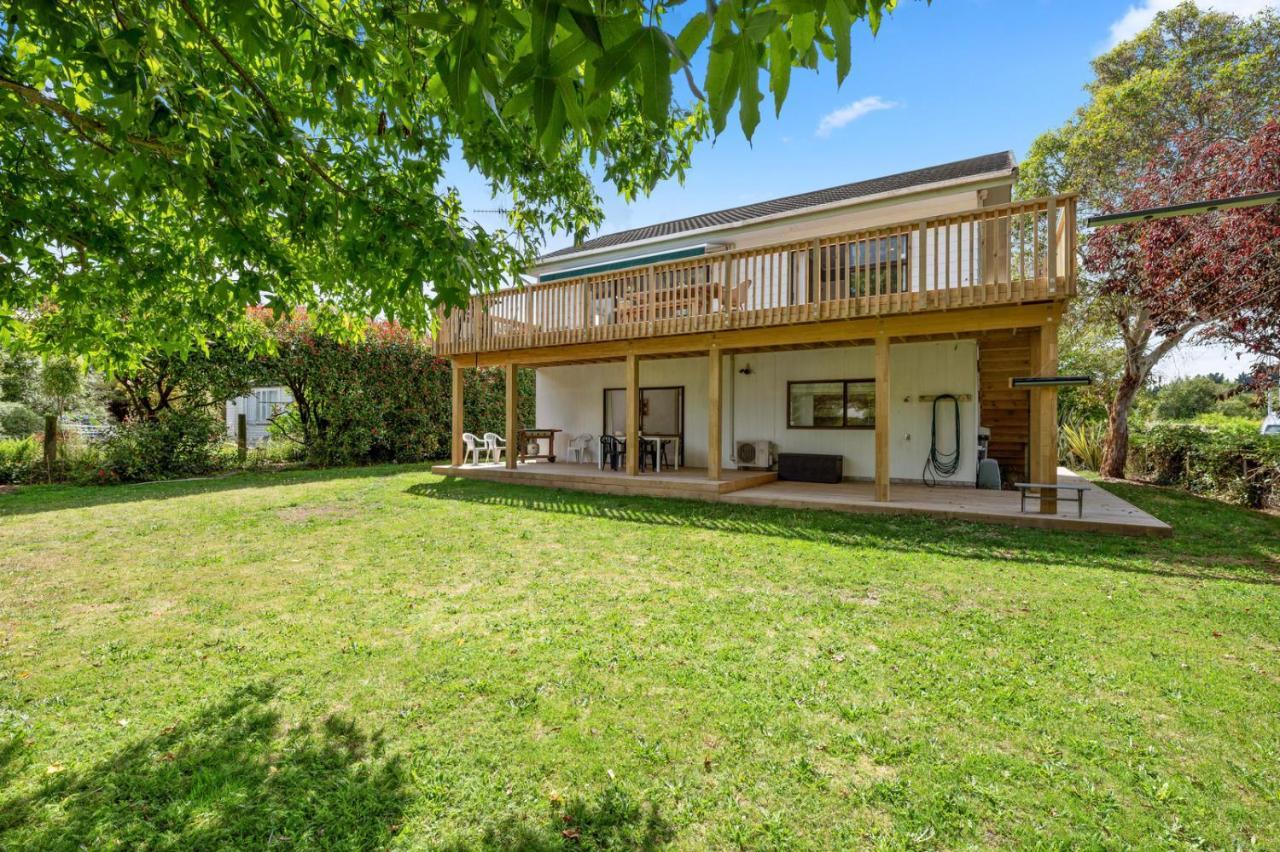 Waitahanui Lake House - Lake Taupo Holiday Home Esterno foto