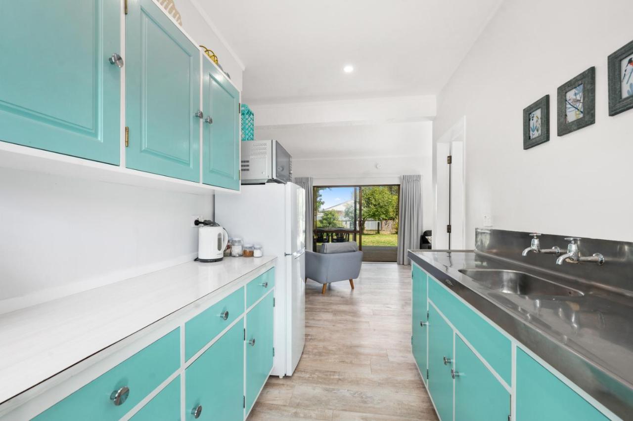 Waitahanui Lake House - Lake Taupo Holiday Home Esterno foto